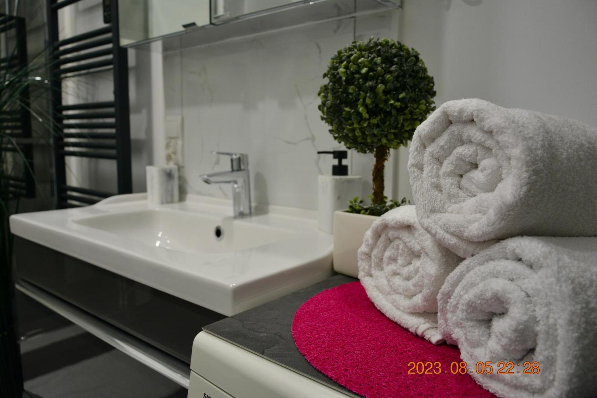 Apartment Near Old Town Kraków Eksteriør billede